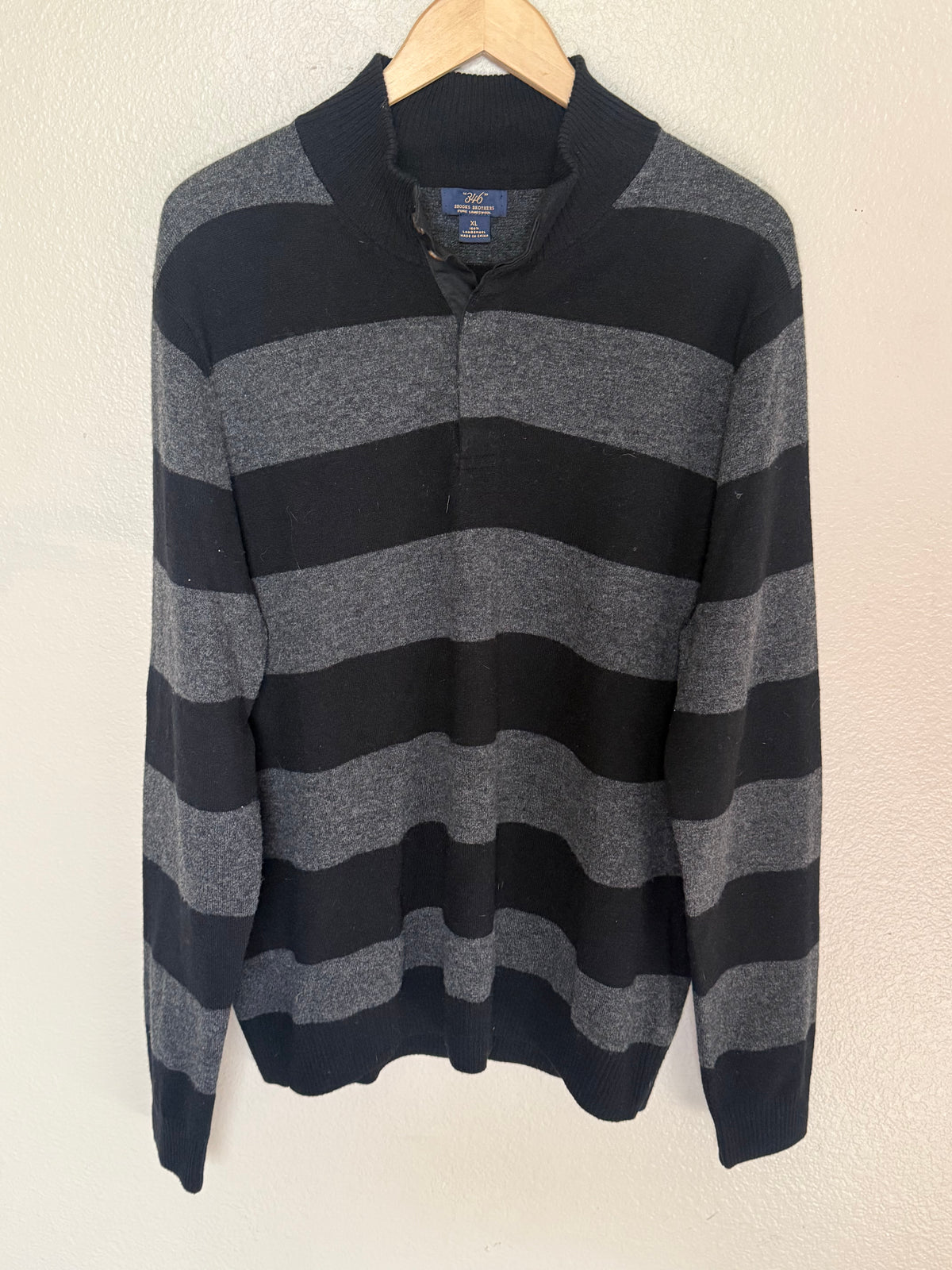 Brooks Brothers 100% Lambswool XL Grey and Black Striped Collared Sweater