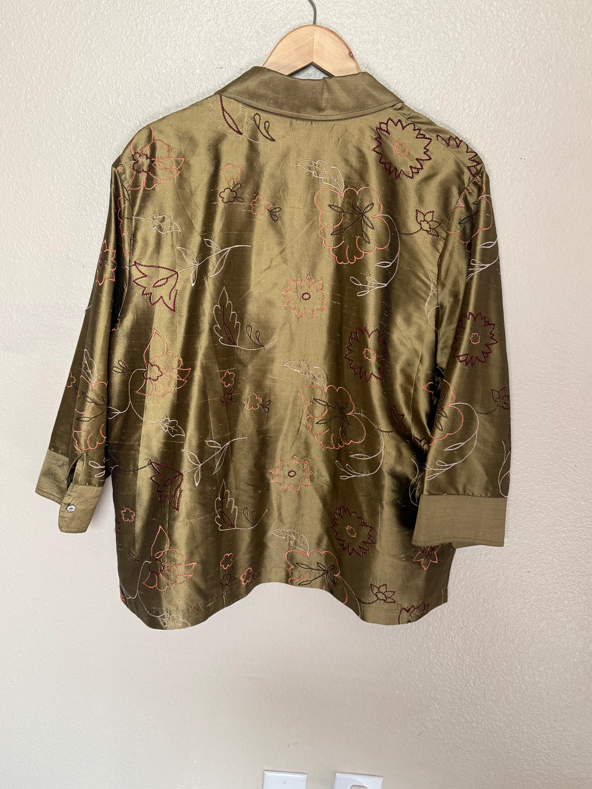 French Laundry 100% Silk XL Unlined Champage Blazer With Flower Embroidery