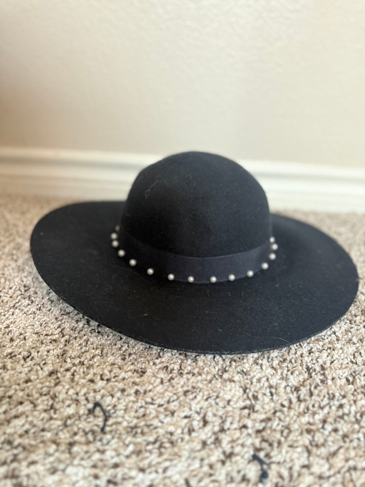Black 100% Wool Wide Brim Hat
