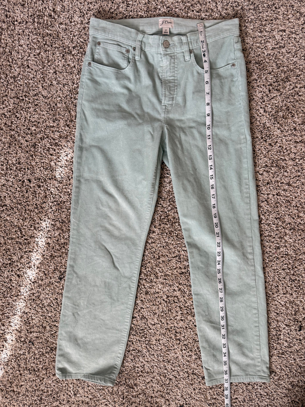 J. Crew 76% Cotton 18% Lyocell 5% Polyester 1% Elastane Size 27 Mint Green Cordouroy Skinny Jeans