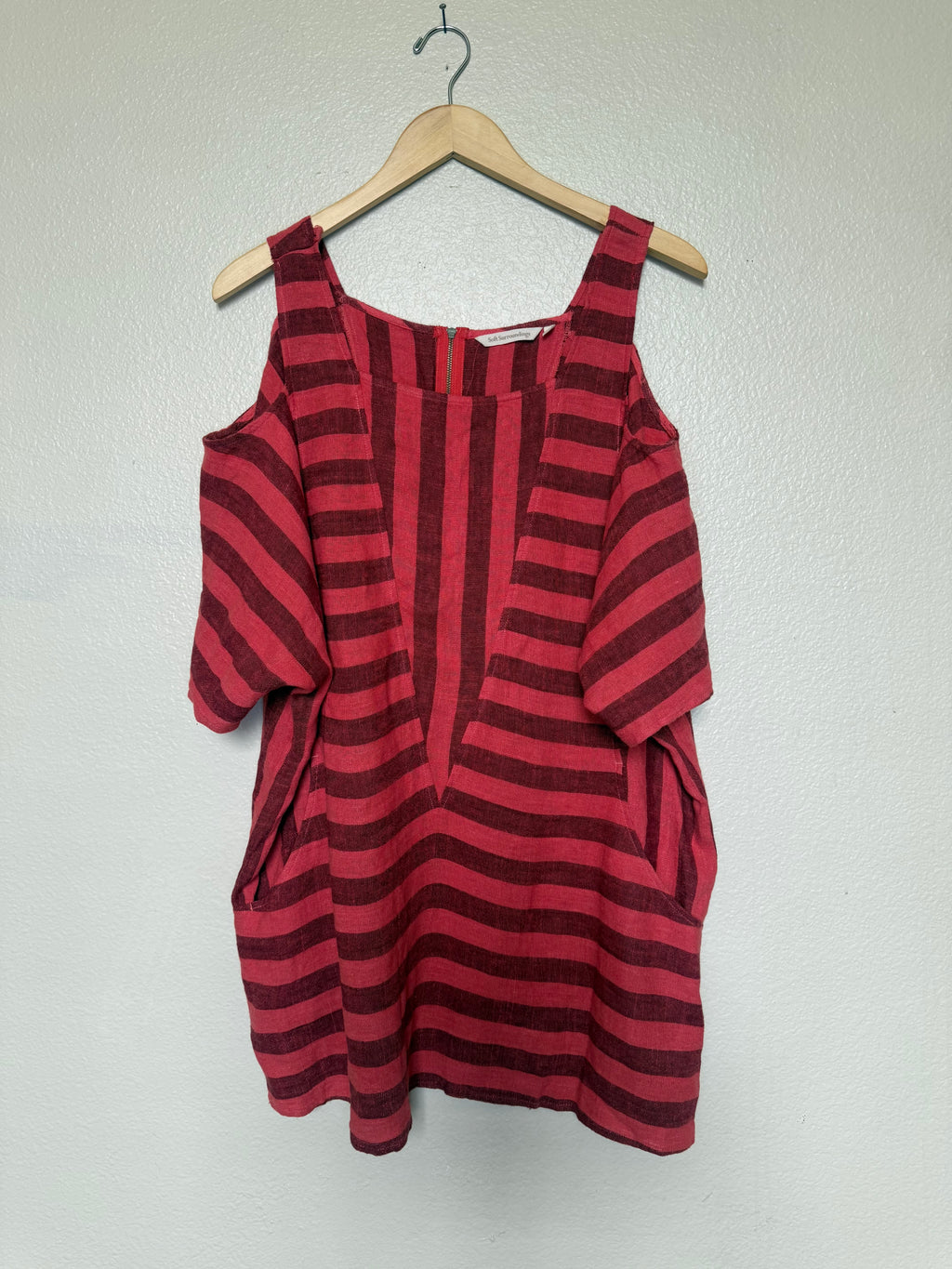 Soft Surroundings 55% Linen 45% Rayon L Coral and Maroon Striped Cold Shoulder Top