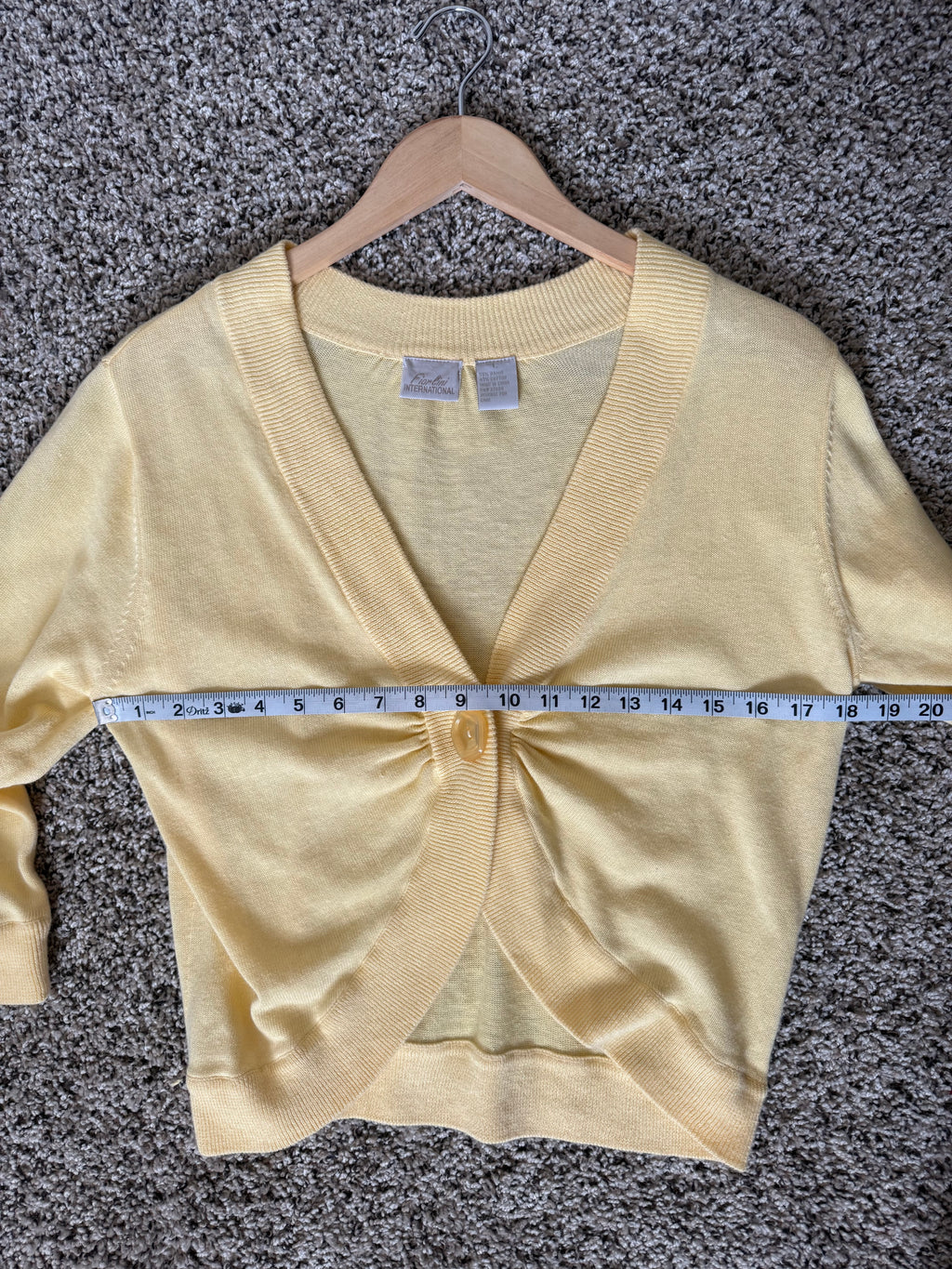 Fiorlini International 55% Ramie 45% Cotton L Pale Yellow Cropped Knit Cardigan
