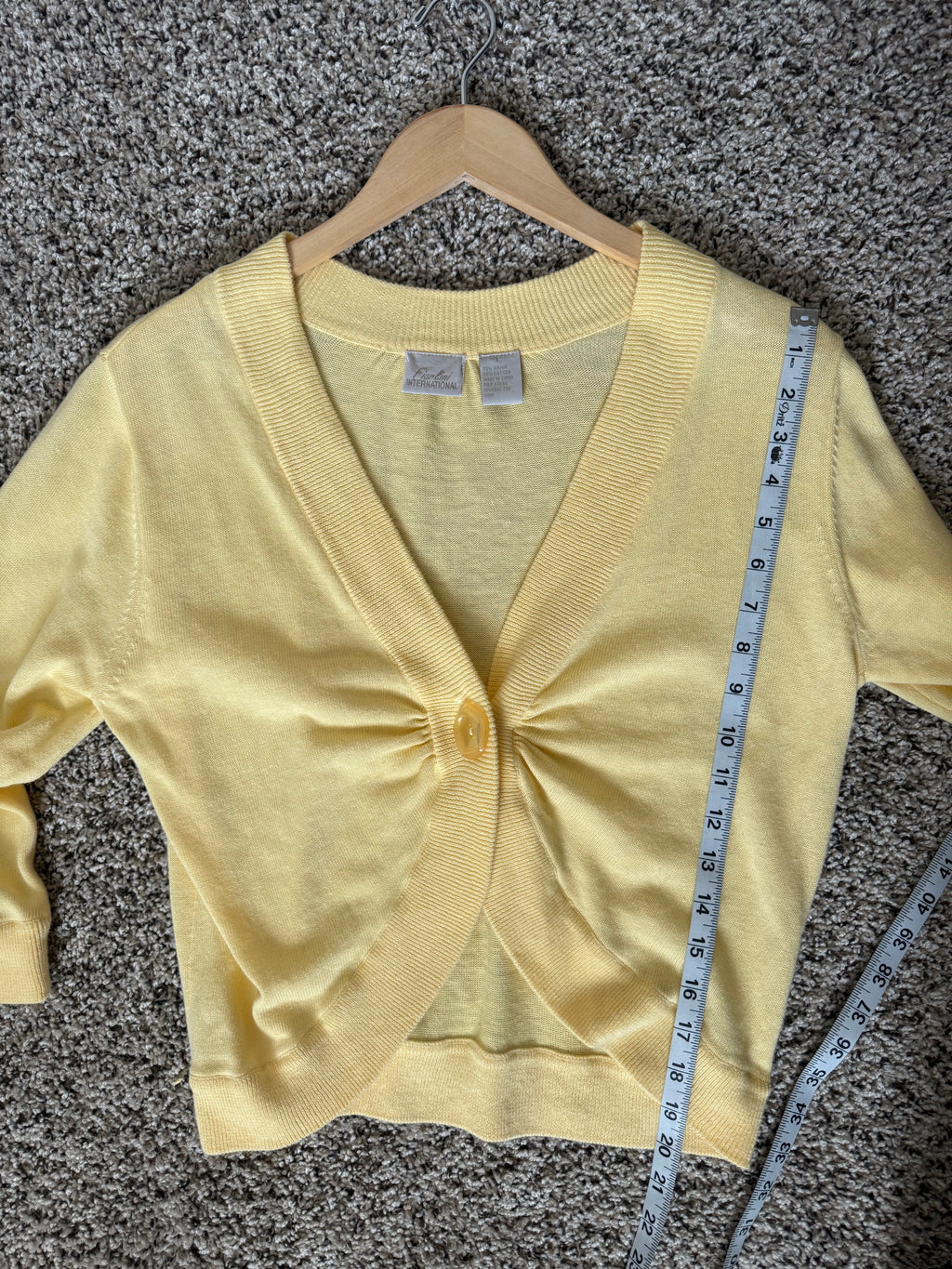 Fiorlini International 55% Ramie 45% Cotton L Pale Yellow Cropped Knit Cardigan