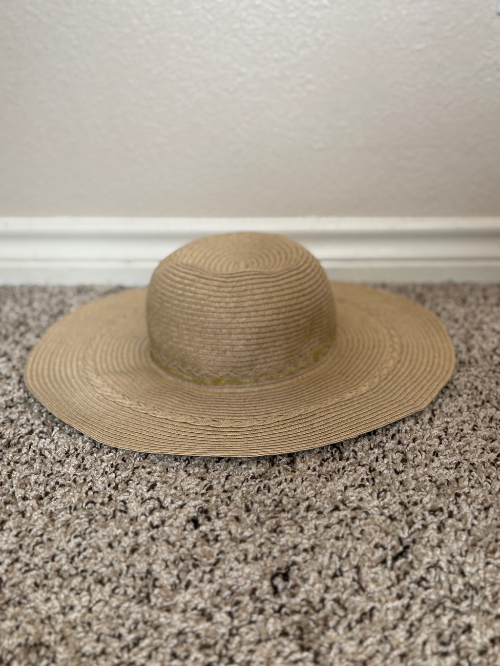 (No Brand) 100% Paper Tan Wide Brim Sun Hat