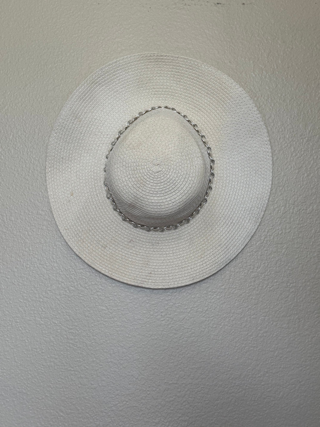 (No Brand) 100% Paper Straw Cream Wide Brim Sun Hat With Chain Detail