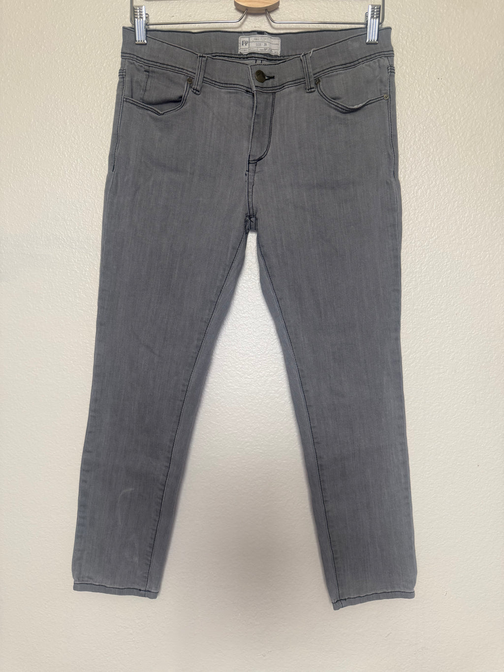 Free People 98% Cotton 2% Spandex Women's Size 29 Grey Skinny Jeans With Black Stitching