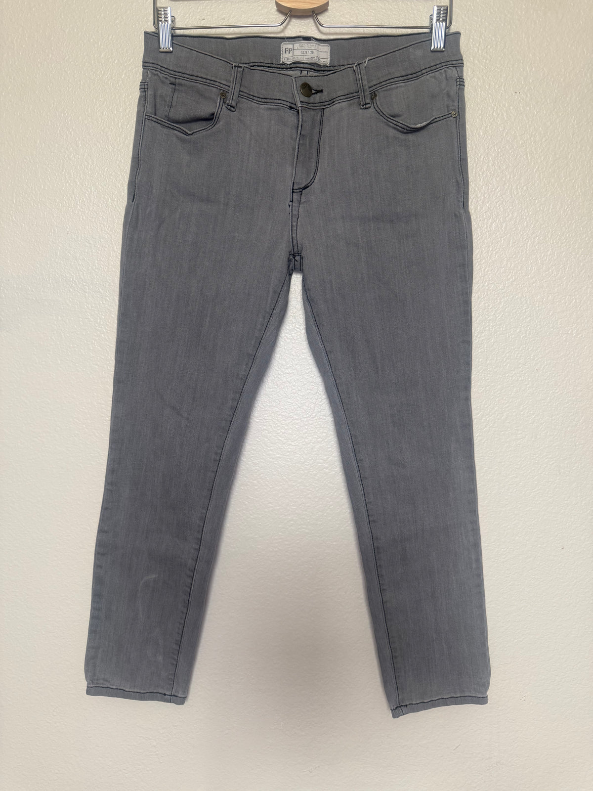 Free People 98% Cotton 2% Spandex Women's Size 29 Grey Skinny Jeans With Black Stitching