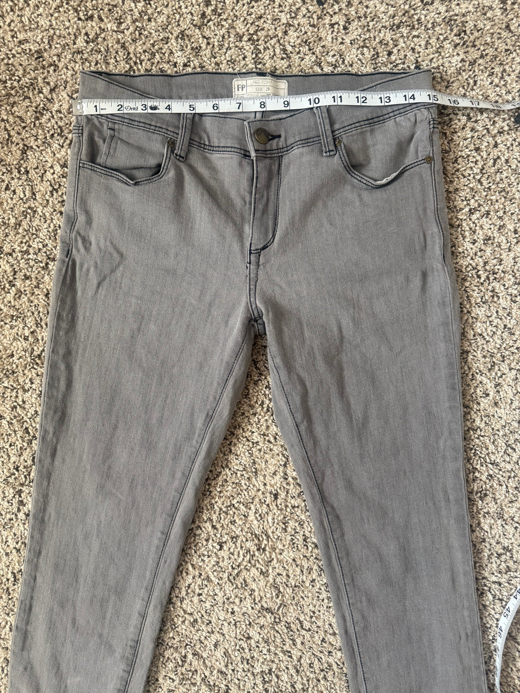 Free People 98% Cotton 2% Spandex Women's Size 29 Grey Skinny Jeans With Black Stitching