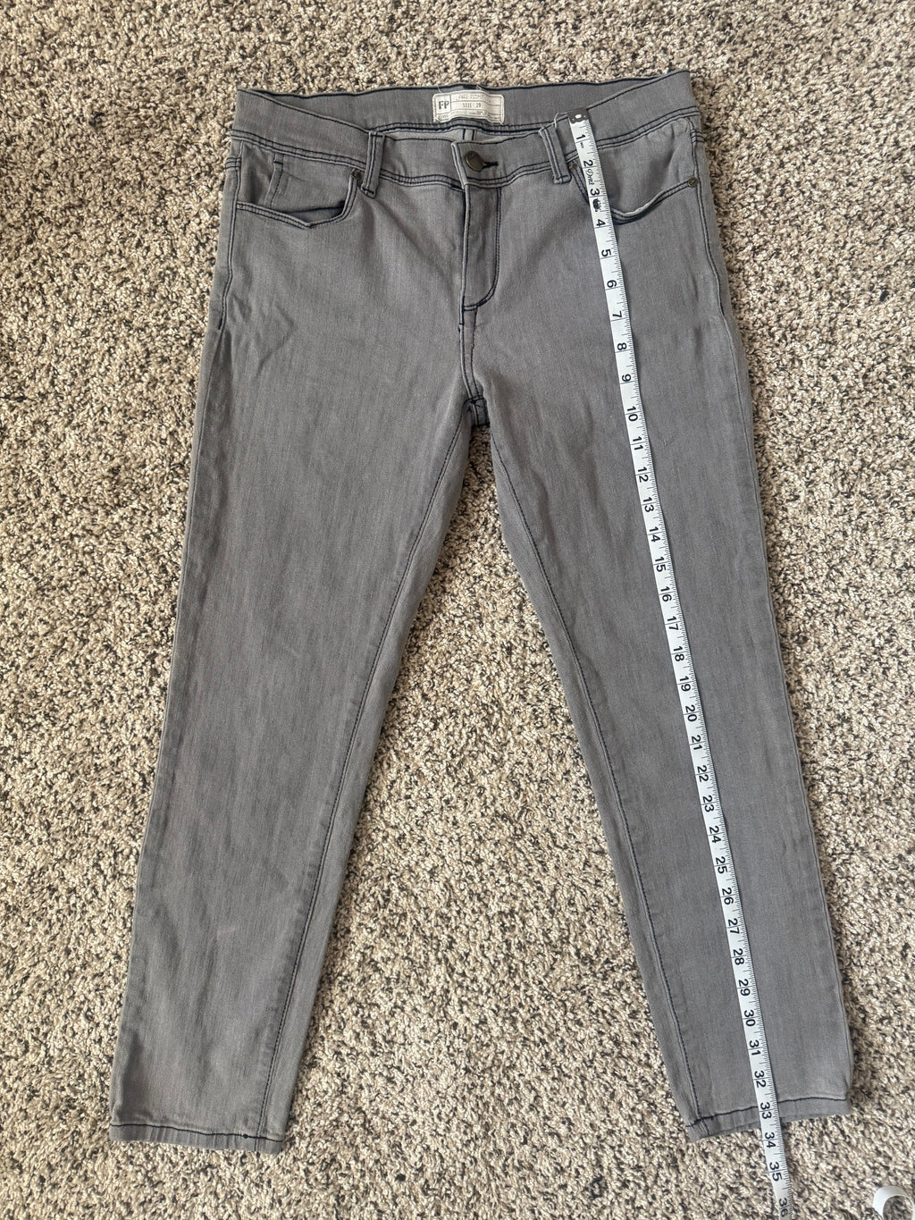 Free People 98% Cotton 2% Spandex Women's Size 29 Grey Skinny Jeans With Black Stitching