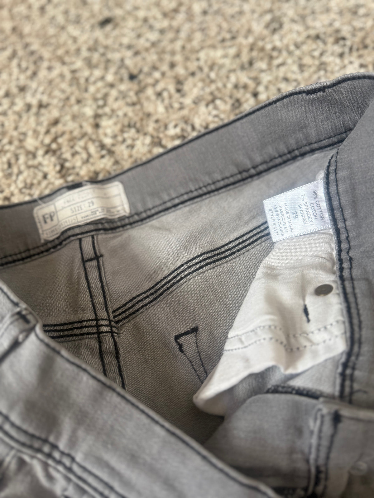 Free People 98% Cotton 2% Spandex Women's Size 29 Grey Skinny Jeans With Black Stitching