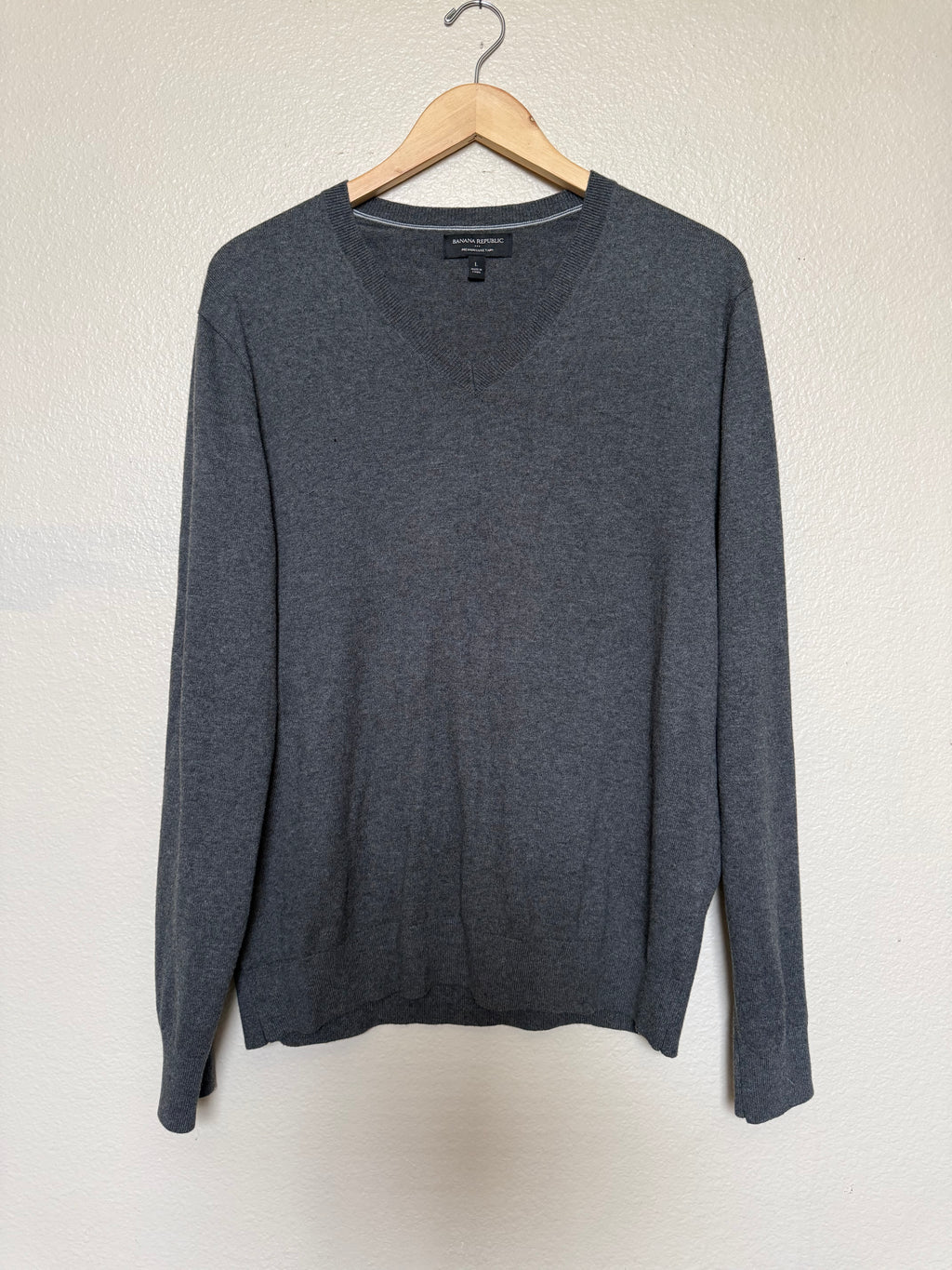 Banana Republic 55% Cotton 35% Viscose 10% Silk 3% Cashmere L Grey Knit V-Neck