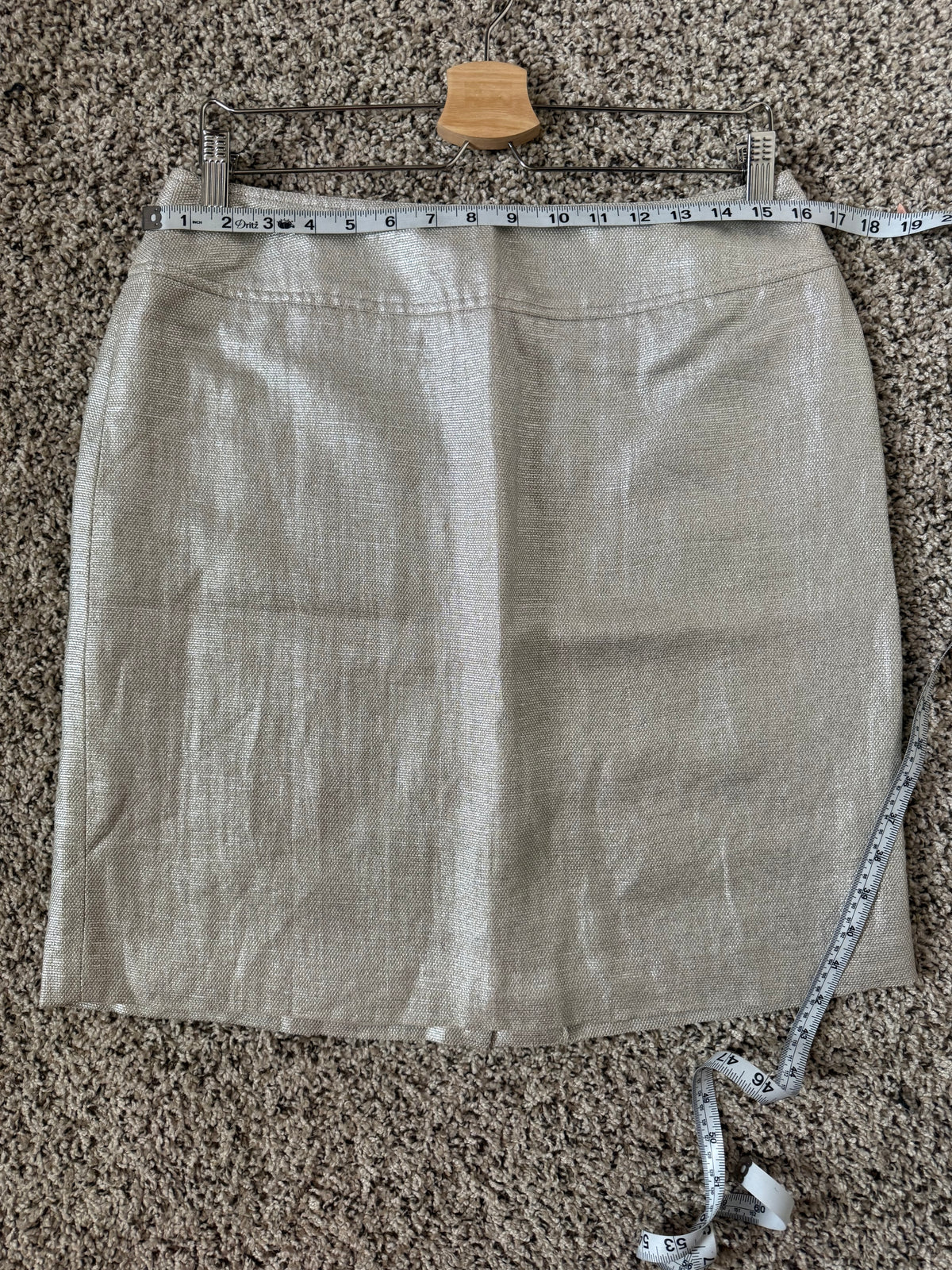 Jon Rickie Freeman 54% Linen 43% Cotton 3% Metallic Size 10 Light Tan Pearl/Metallic Pencil Skirt