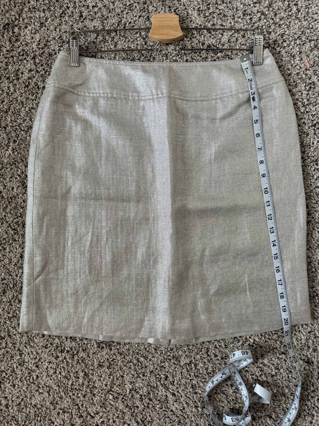 Jon Rickie Freeman 54% Linen 43% Cotton 3% Metallic Size 10 Light Tan Pearl/Metallic Pencil Skirt
