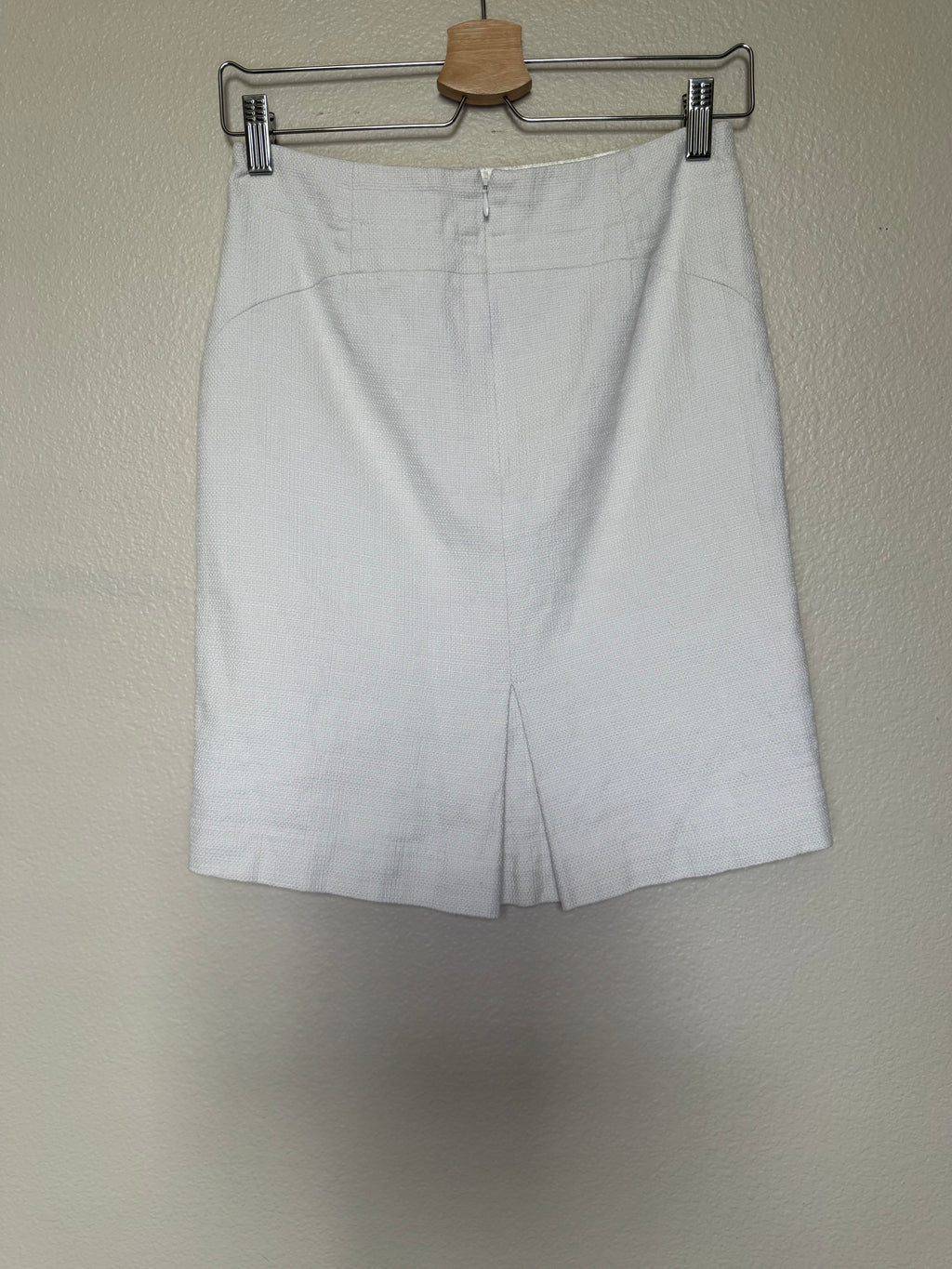 Banana Republic 100% Cotton Size 2 White Pencil Skirt