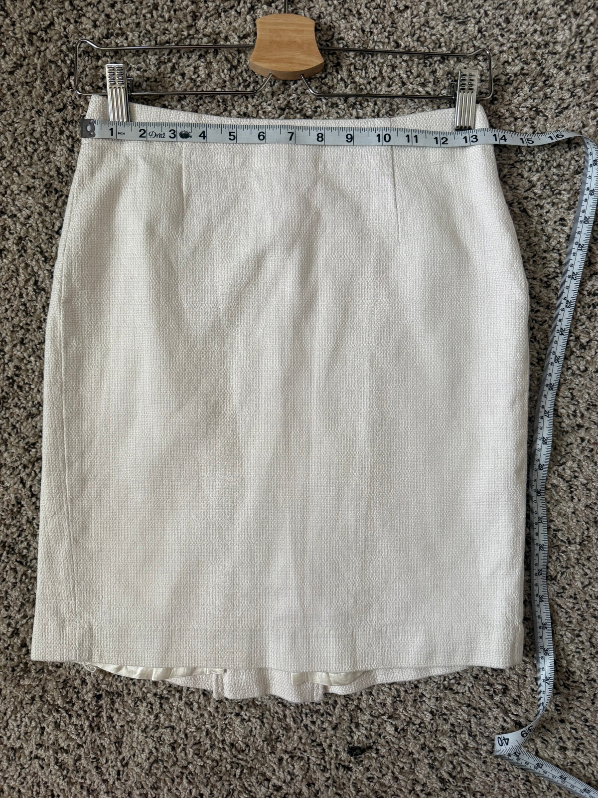 Banana Republic 100% Cotton Size 2 White Pencil Skirt