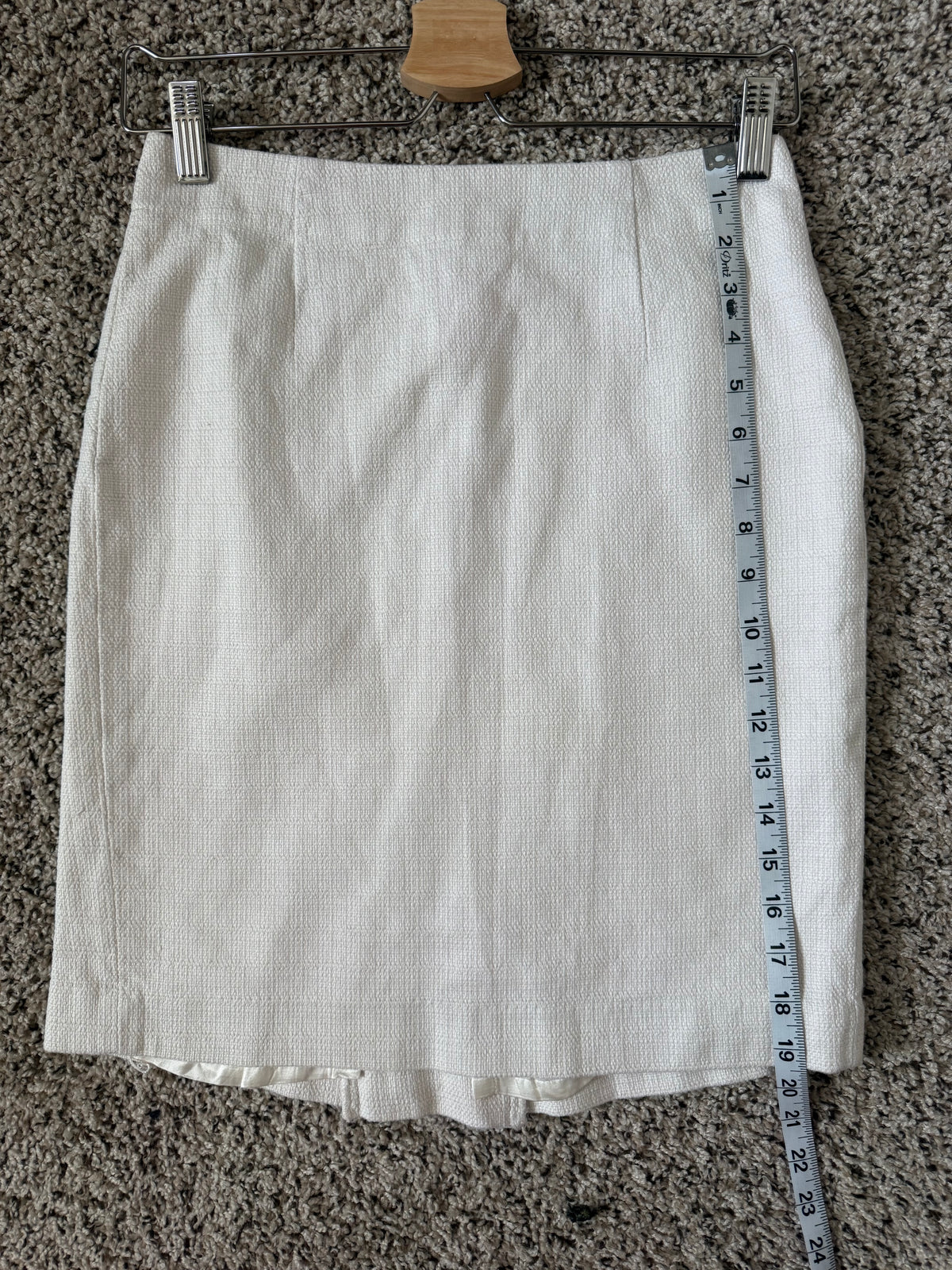 Banana Republic 100% Cotton Size 2 White Pencil Skirt