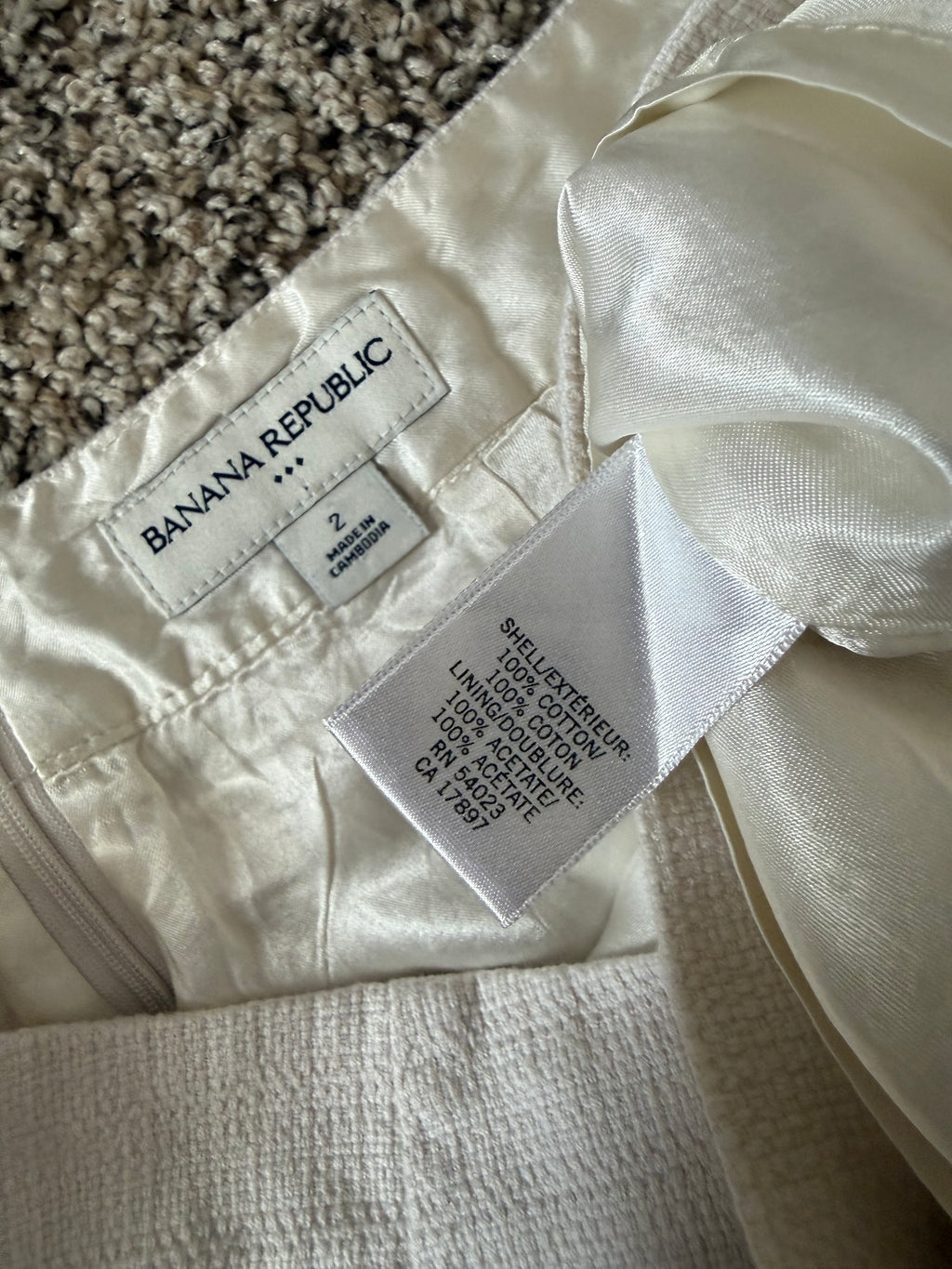 Banana Republic 100% Cotton Size 2 White Pencil Skirt
