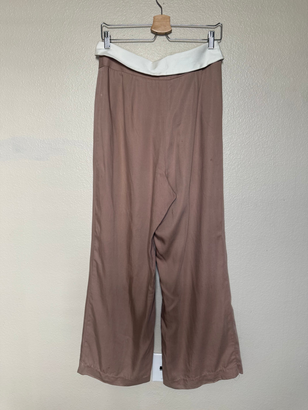 The Noli Shop 100% Tencel Size 8 Light Brown Straight Leg Pants With White Waistband