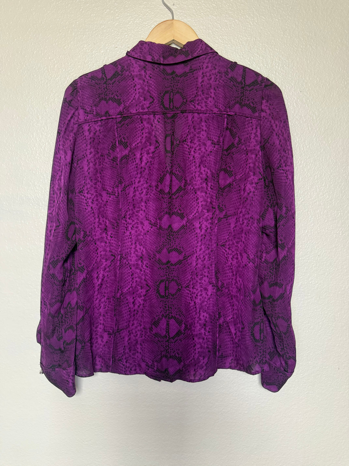 White Houst Black Market 100% Silk Size 8 Magenta Button Down