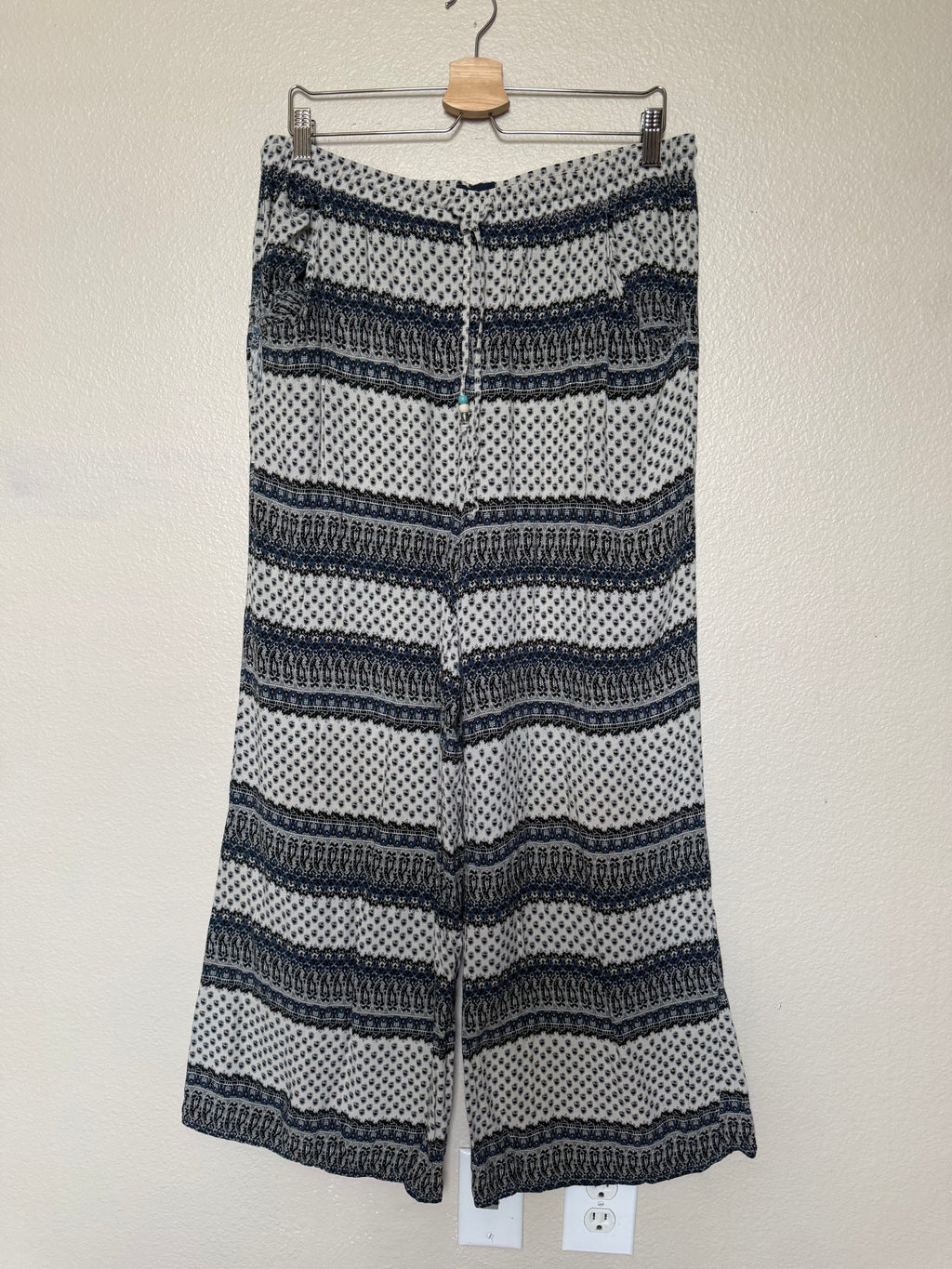 American Eagle 100% Viscose L Blue and Off-White Striped Pajama Pants