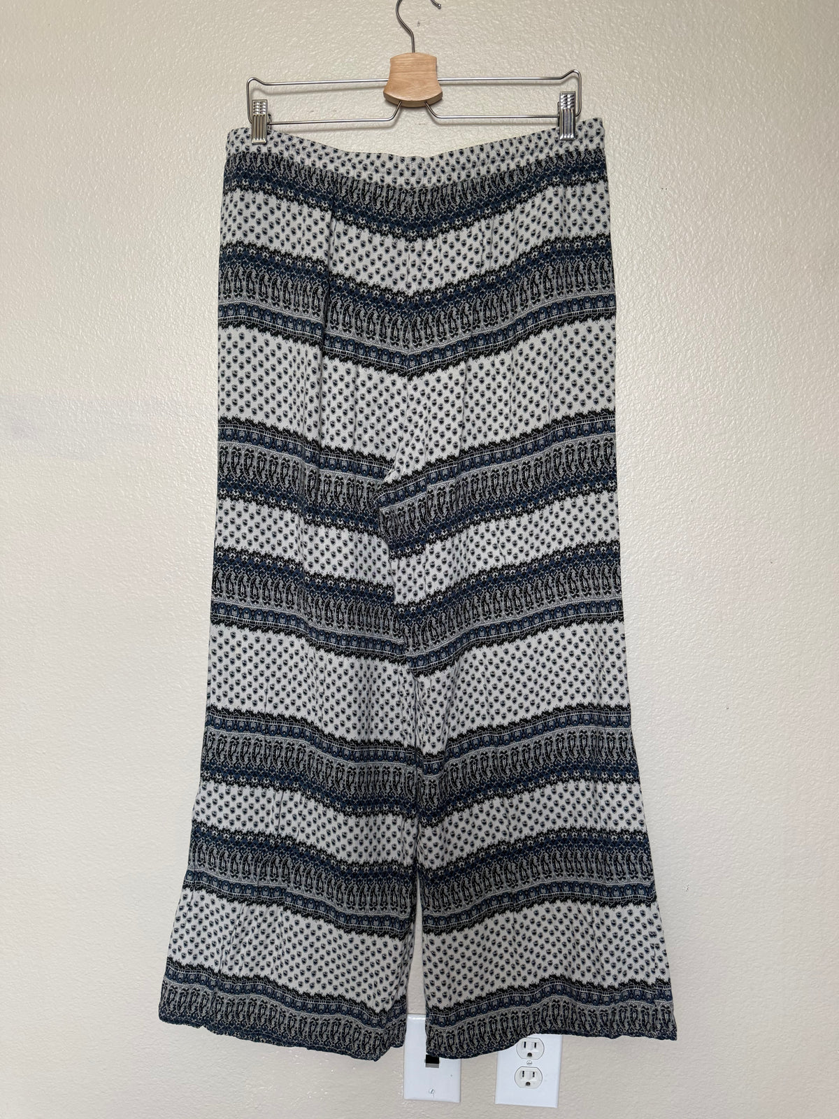 American Eagle 100% Viscose L Blue and Off-White Striped Pajama Pants