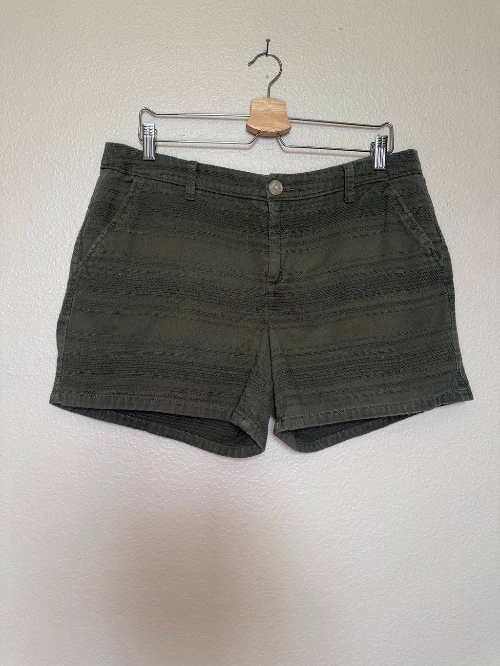 Liz Clairborne 100% Cotton Size 12 Forest Green Shorts