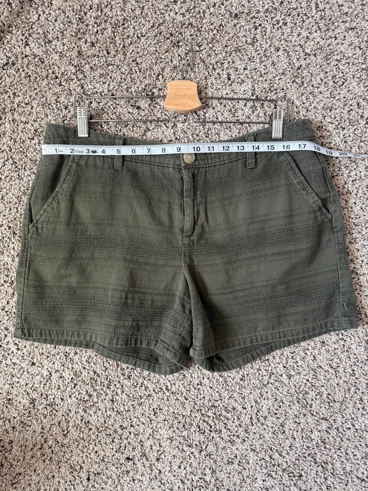 Liz Clairborne 100% Cotton Size 12 Forest Green Shorts
