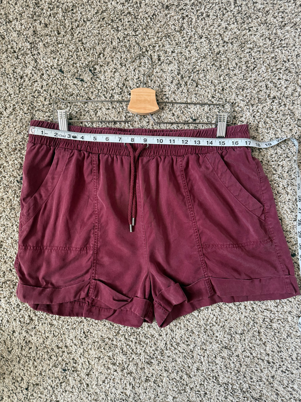 Universal Thread 100% Lyocell L Maroon Shorts