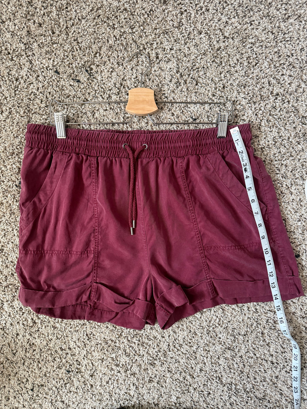 Universal Thread 100% Lyocell L Maroon Shorts