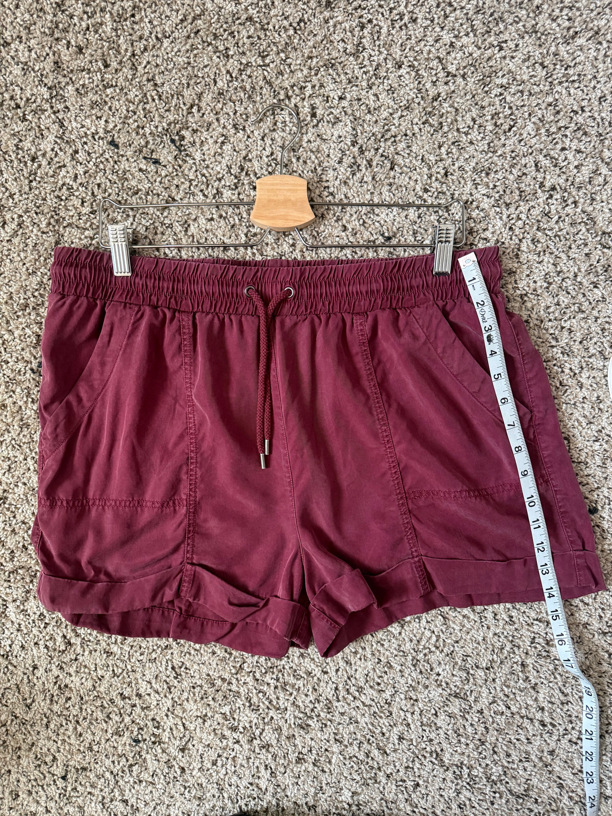 Universal Thread 100% Lyocell L Maroon Shorts