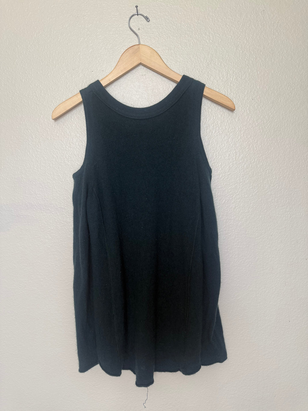 Aqua Cashmere 100% Cashmere S Deep Emerald Green Cold Shoulder Sweater