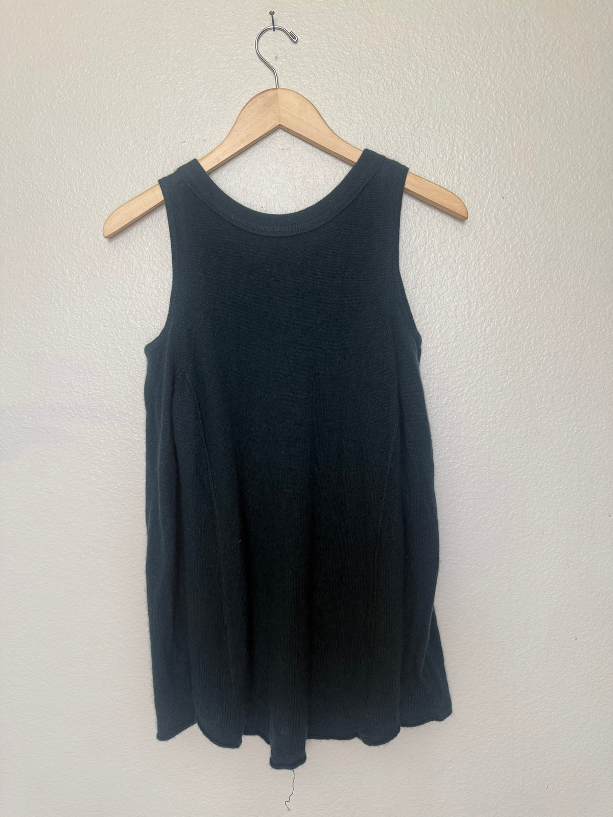 Aqua Cashmere 100% Cashmere S Deep Emerald Green Cold Shoulder Sweater
