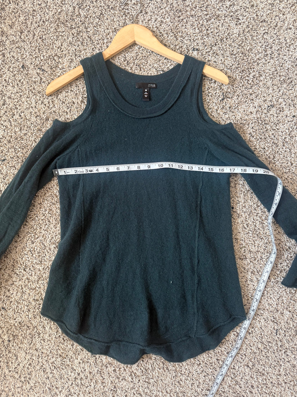 Aqua Cashmere 100% Cashmere S Deep Emerald Green Cold Shoulder Sweater