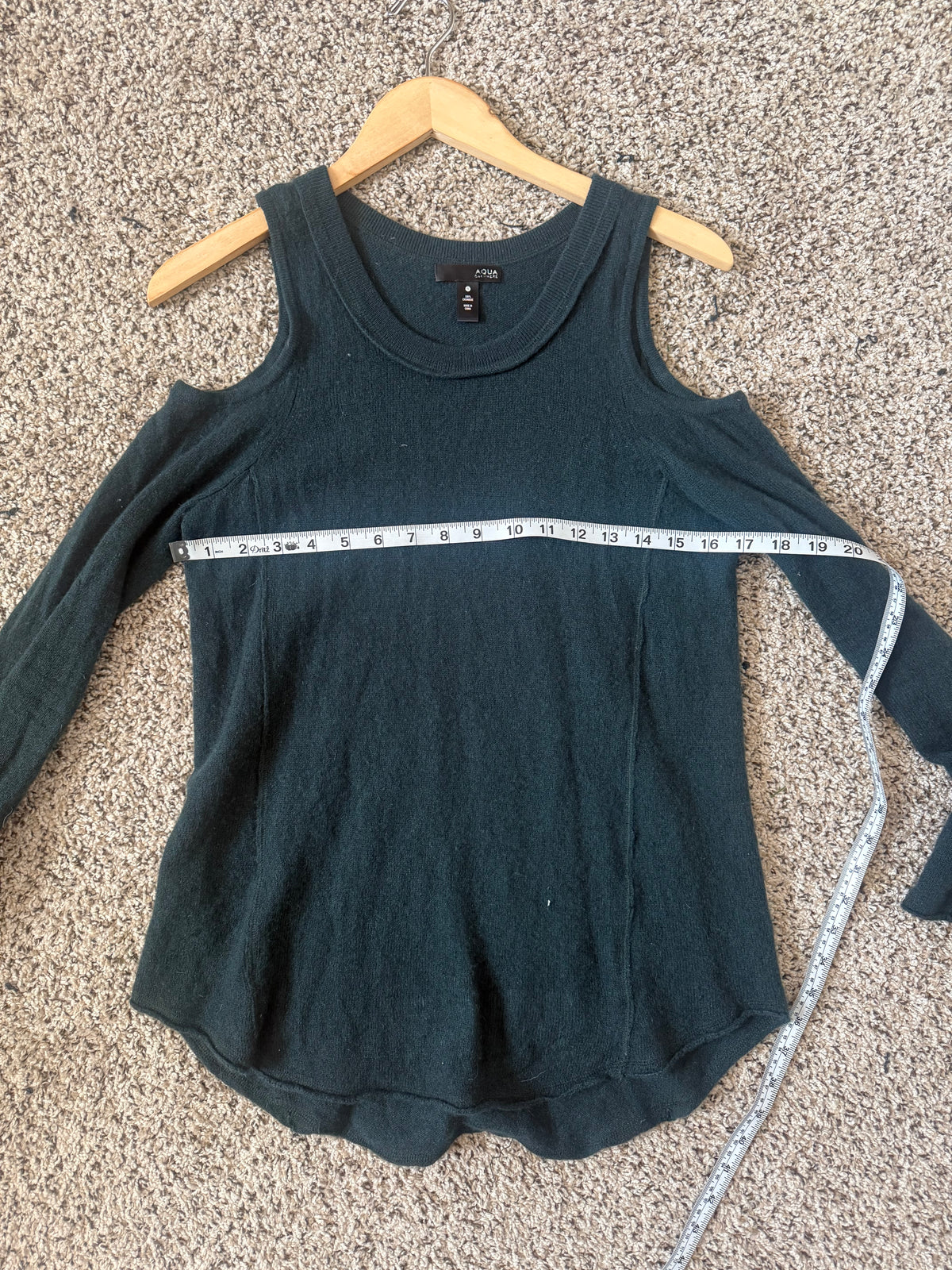 Aqua Cashmere 100% Cashmere S Deep Emerald Green Cold Shoulder Sweater