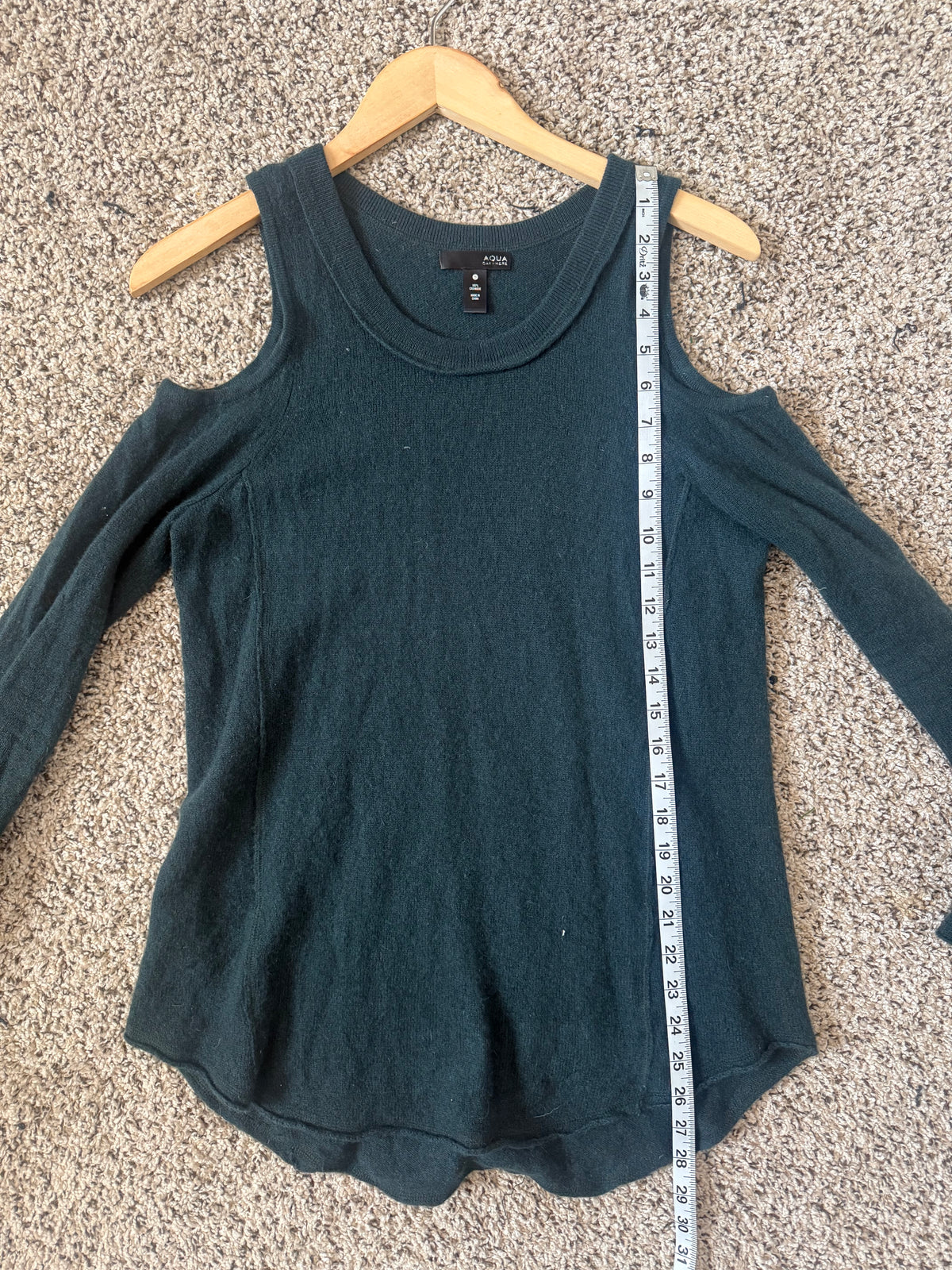 Aqua Cashmere 100% Cashmere S Deep Emerald Green Cold Shoulder Sweater