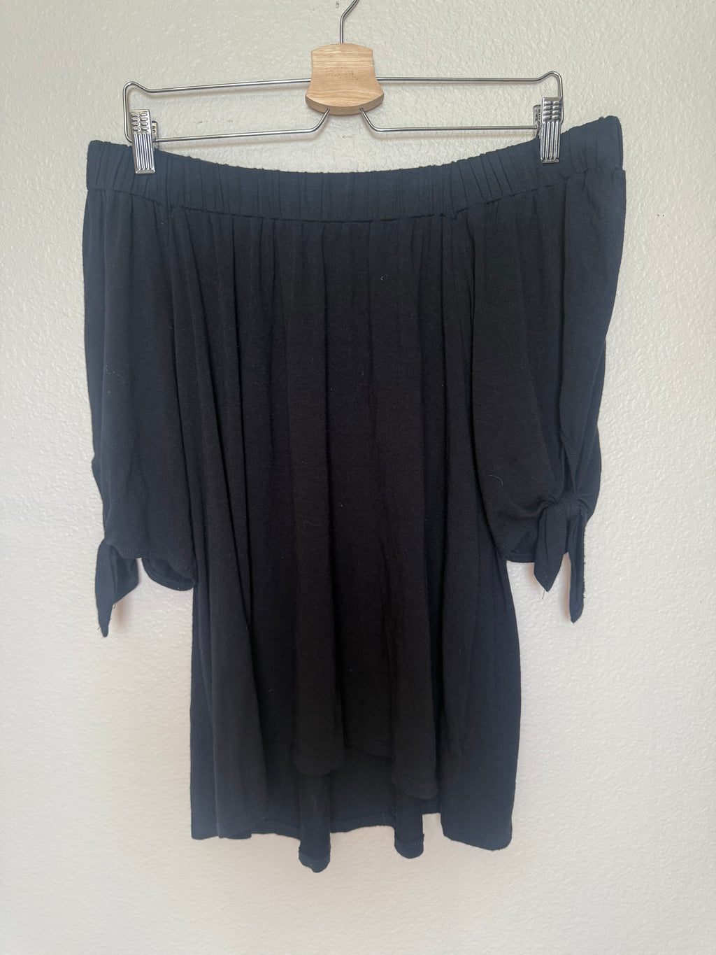 Kim & Cami 100% Viscose S Black Off the Shoulder Top