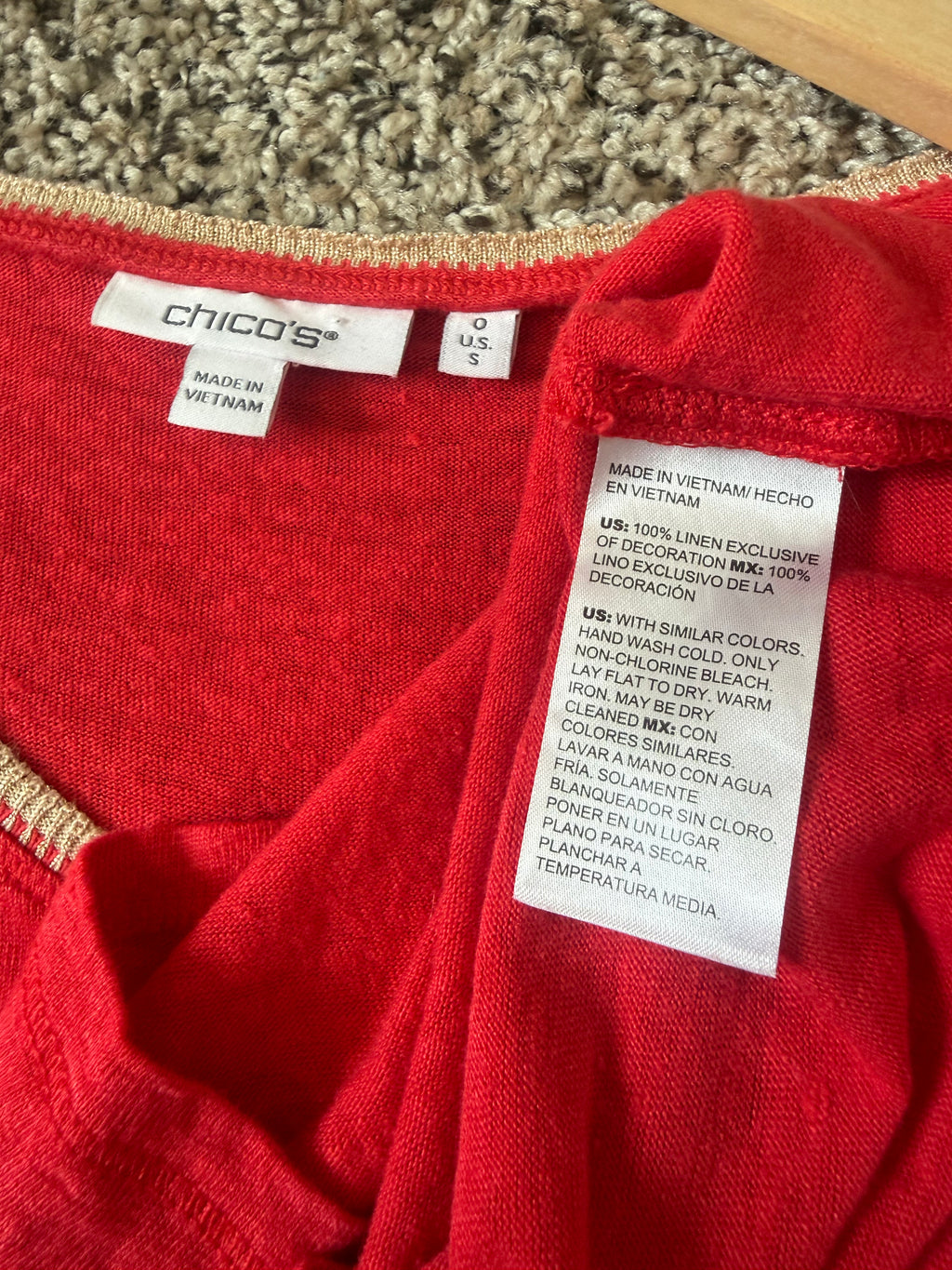 Chico's 100% Linen Size 0 Red V-Neck Short Sleeve