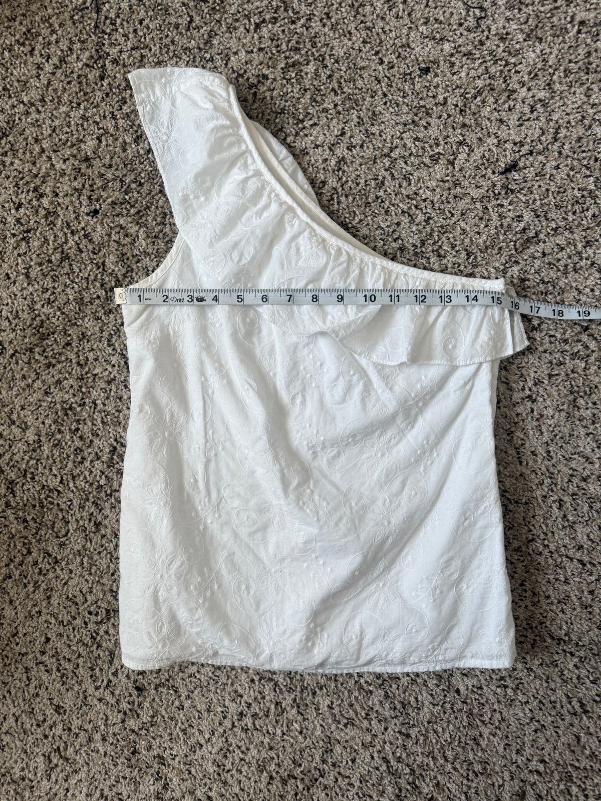 Banana Republic 100% Cotton Shell and Lining Size 2 Petite White One Shoulder Tank with Flower Detail
