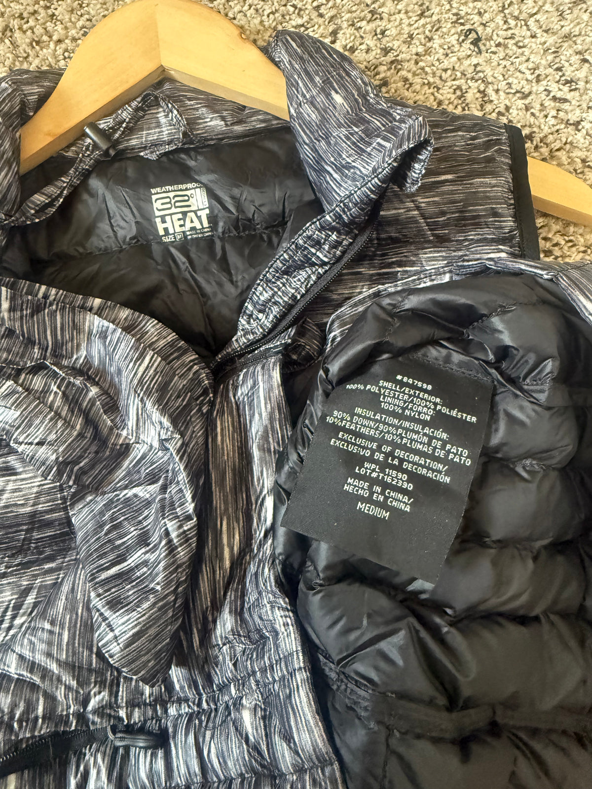 32 Degree Heat 90% Down 10% Feathers M Black and White (Grey) Packable Puffer Vest