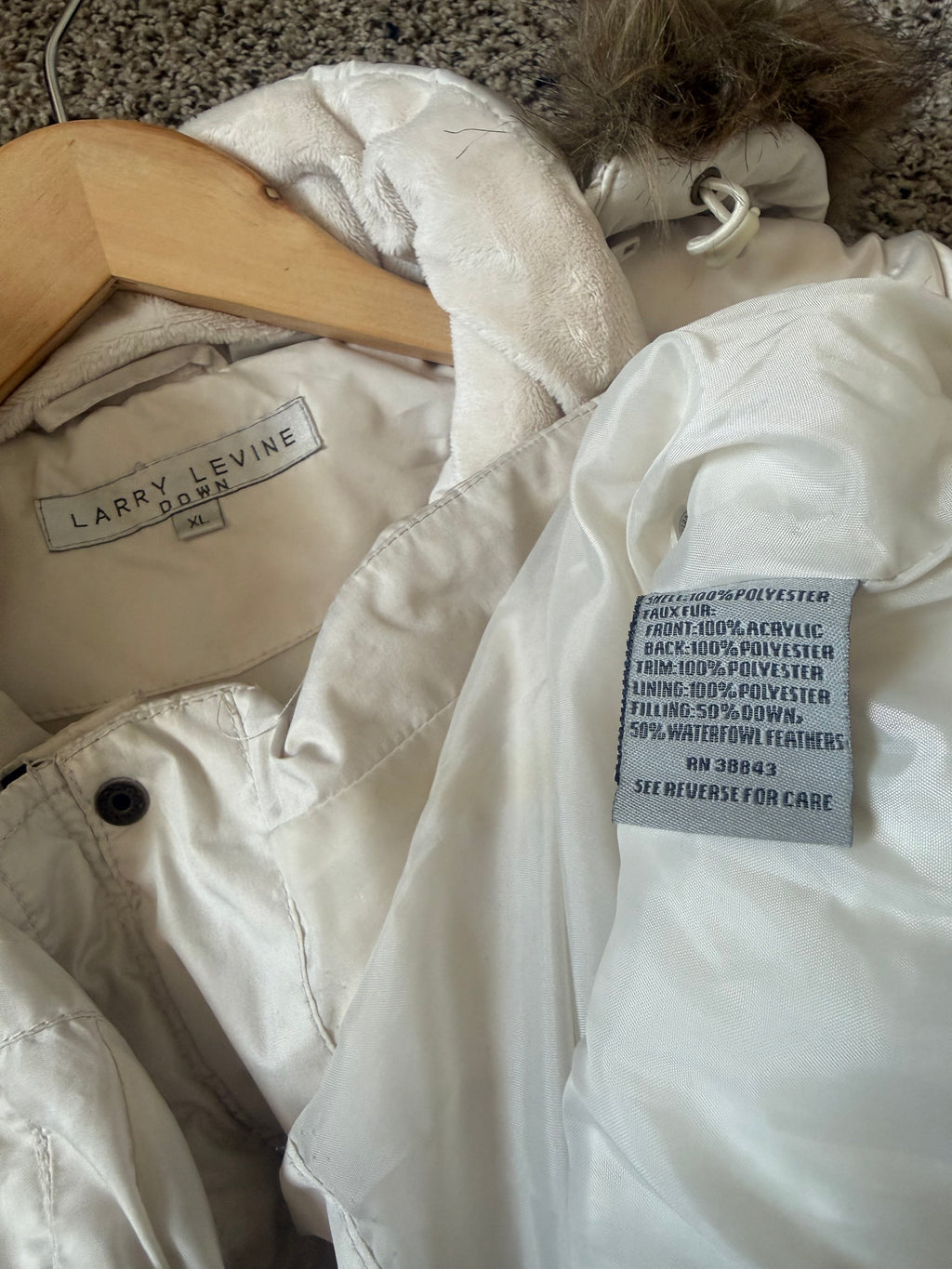 Larry Levine 50% Down 50% Waterfowl XL White Hooded Puffer Coat