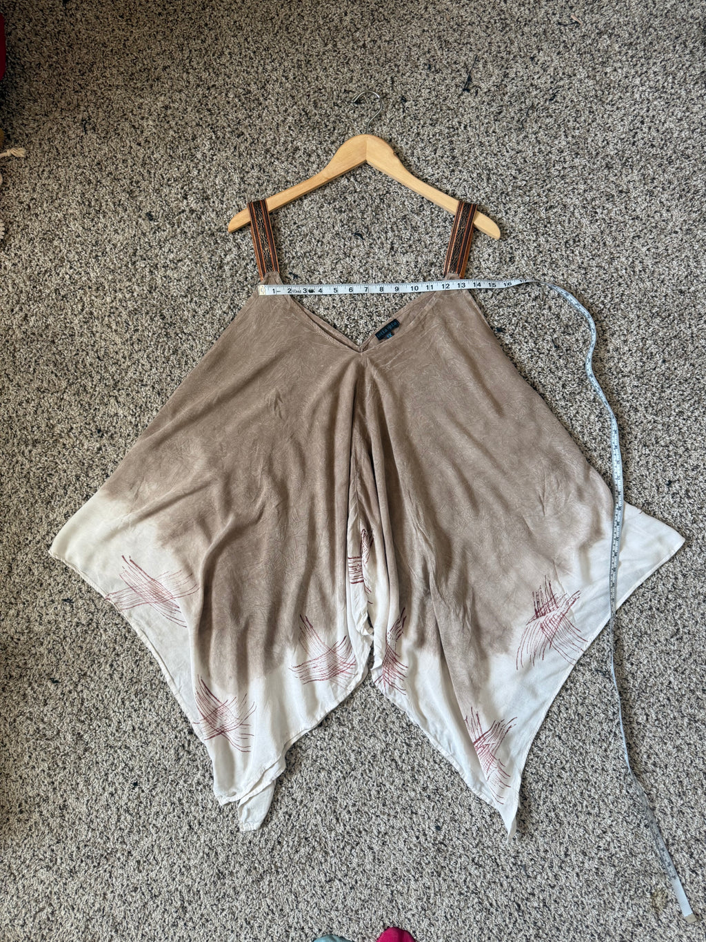 Bella Moda 100% Viscose 1X Tan and White Flowy Tank Top