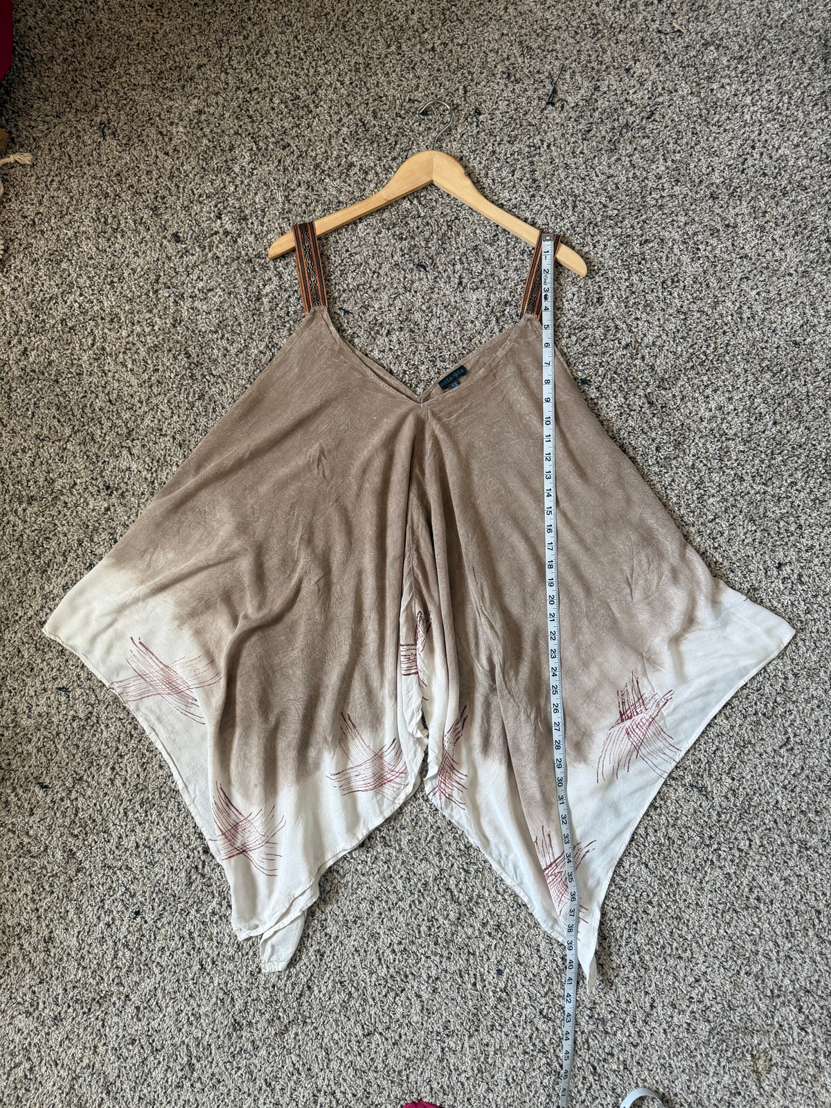 Bella Moda 100% Viscose 1X Tan and White Flowy Tank Top
