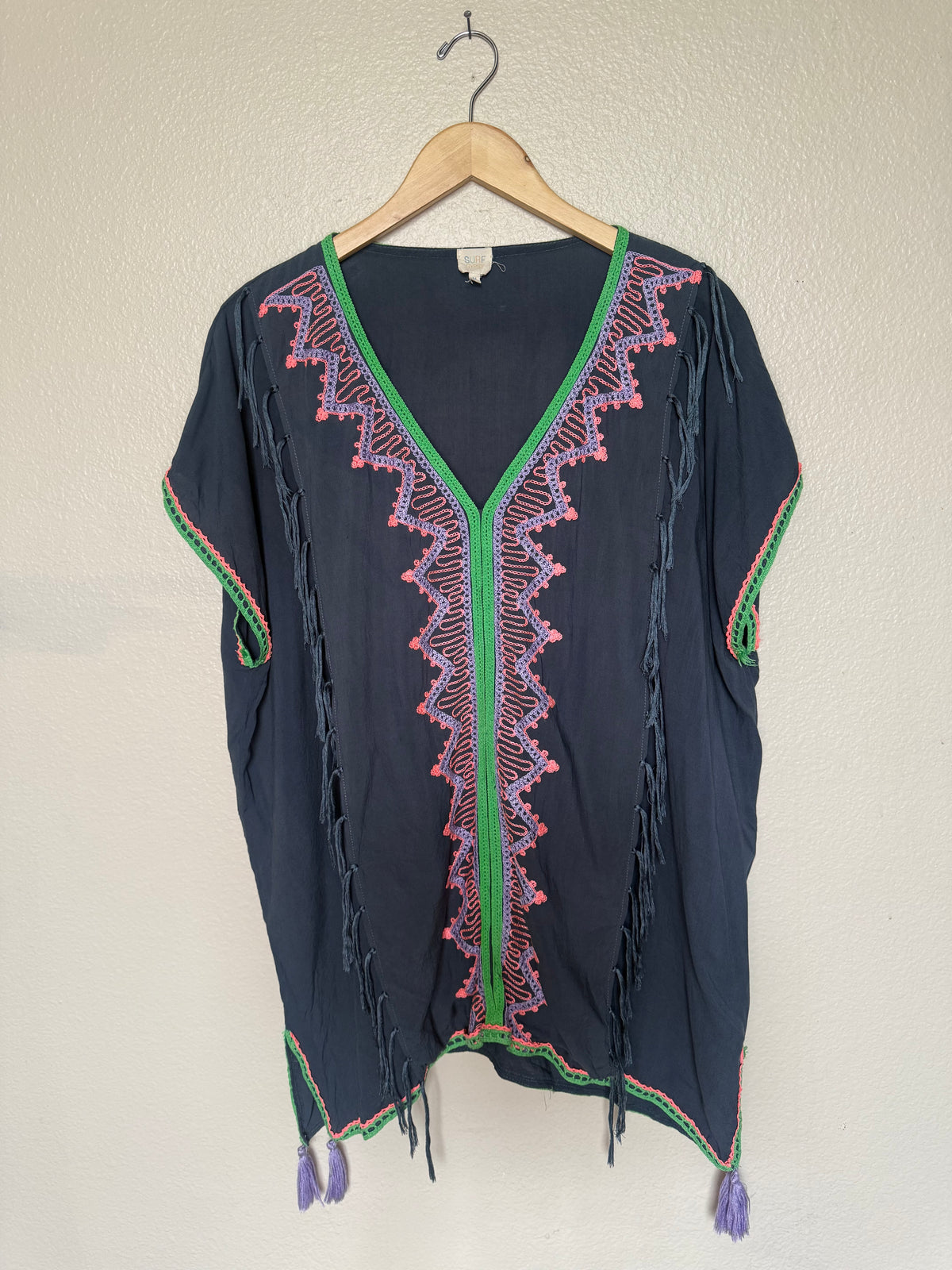 Surf Gypsy 100% Rayon M Navy Blue with Pink Purple and Green Embroidery Short Sleeve