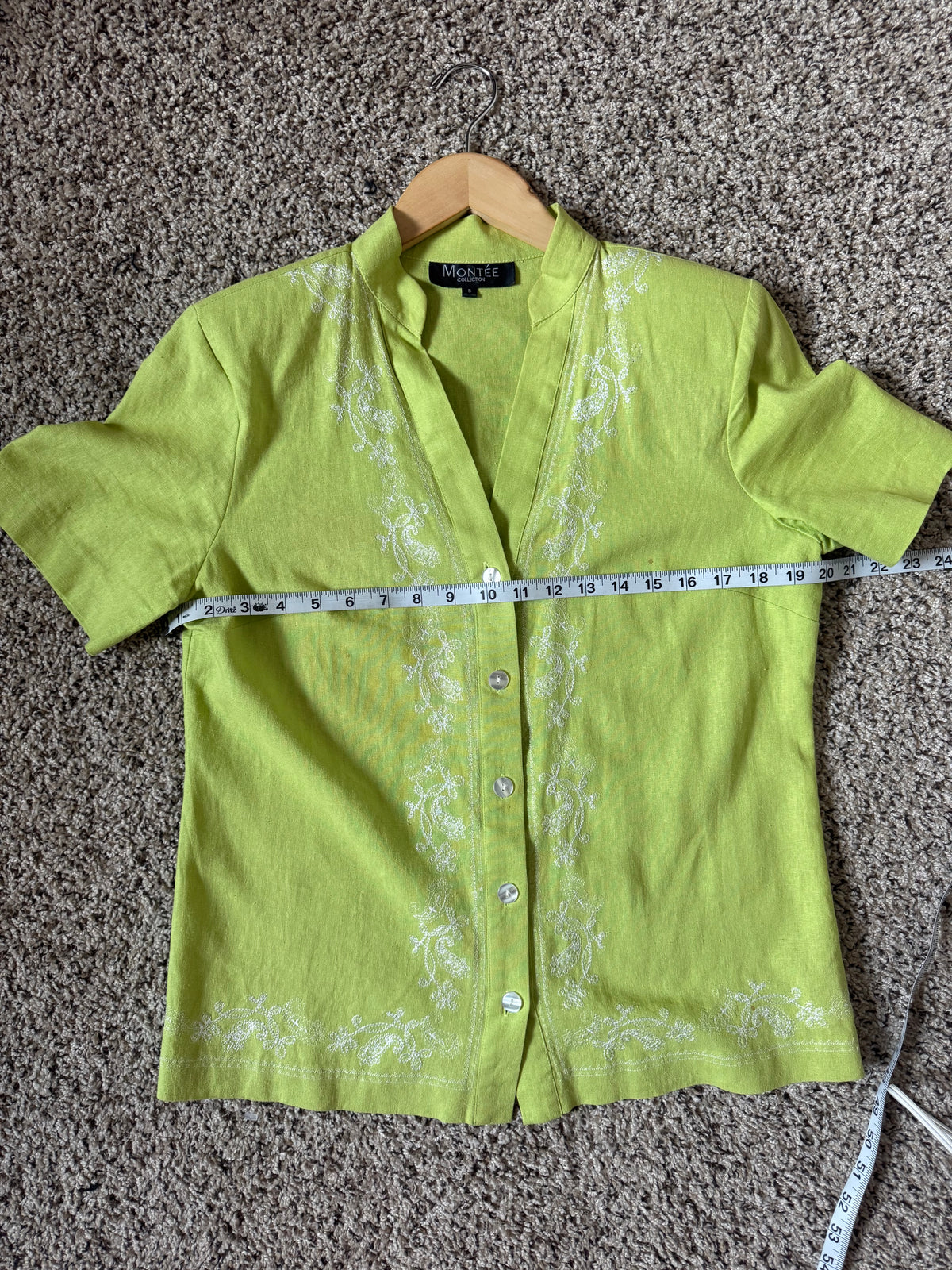Montee Collection 55% Ramie 45% Rayon S Lime Green Short Sleeve Button Down with White Emroidered Flowers