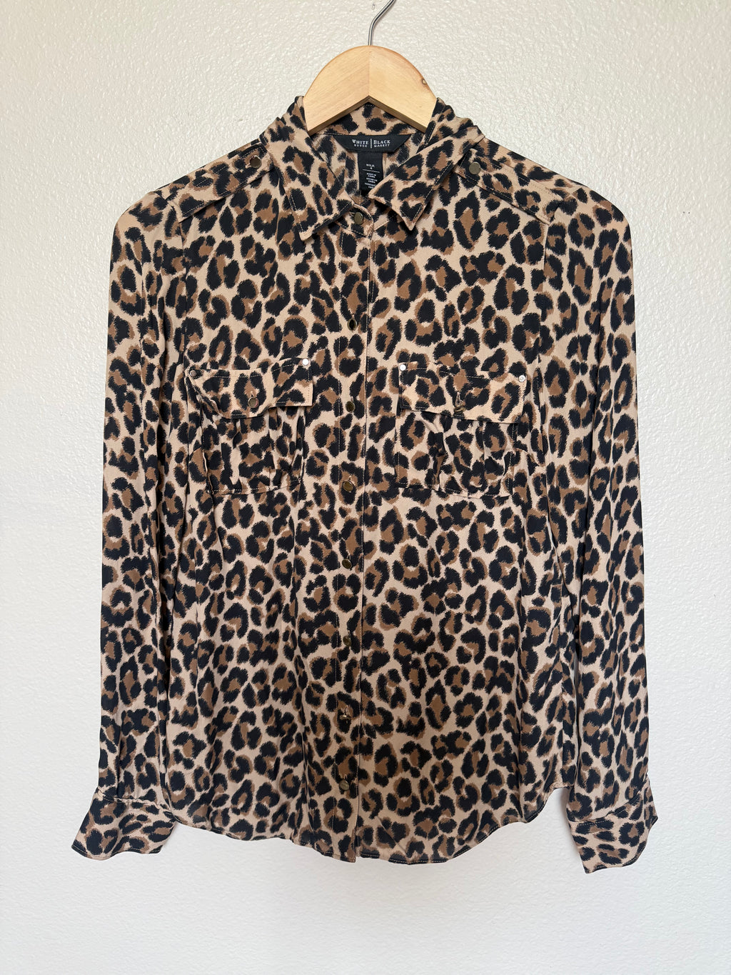 White House Black Market 100% Silk Size 4 Cheetah Print Long Sleeve Button Down