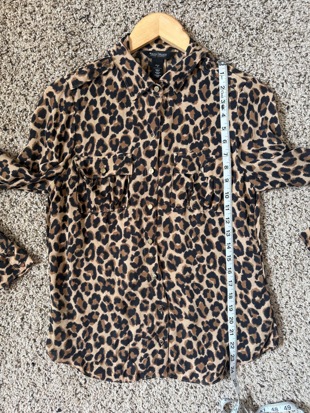 White House Black Market 100% Silk Size 4 Cheetah Print Long Sleeve Button Down