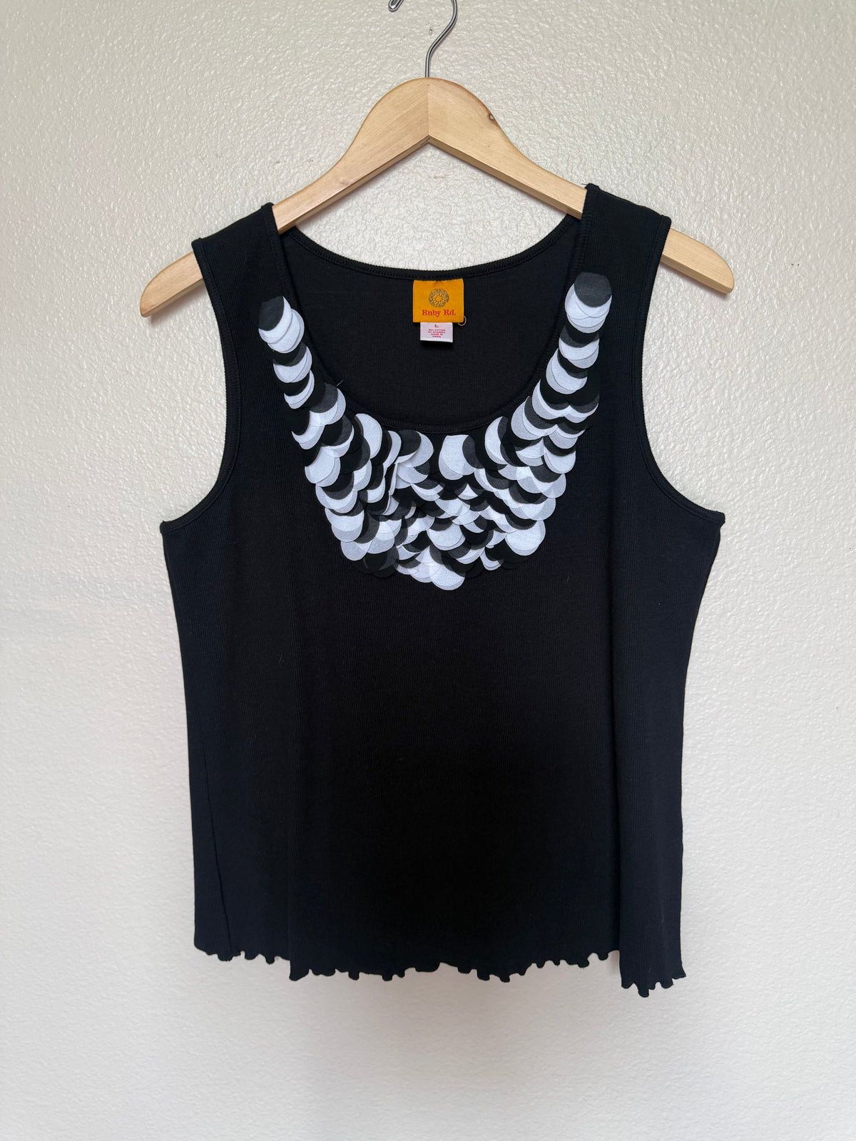 Ruby Rd. 96% Cotton 4% Spandex L Black Tank Top with 3D Black and White Cirlce Detail