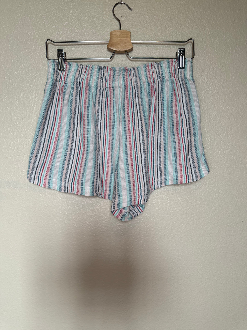 Oliviaceous 55% Linen 45% Cotton L Multi-Colored Striped Shorts