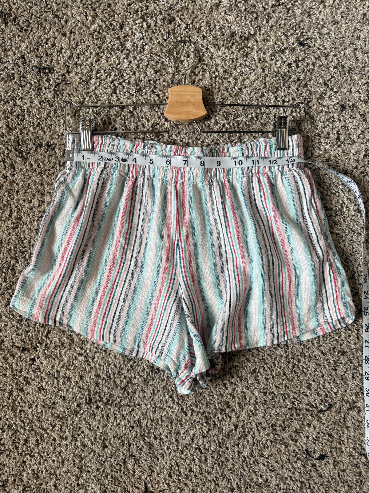Oliviaceous 55% Linen 45% Cotton L Multi-Colored Striped Shorts