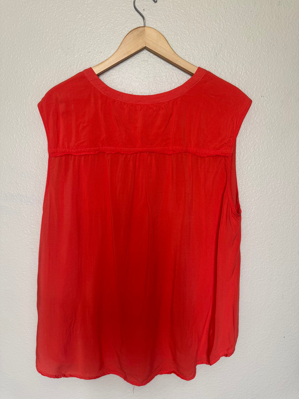 Cato 100% Rayon Size 22/24W Bright Coral V-Neck Tank Top
